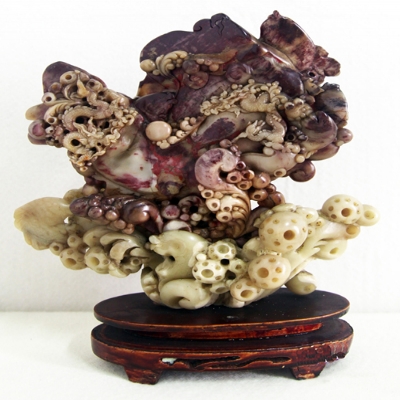 鸡血石 二龙戏珠